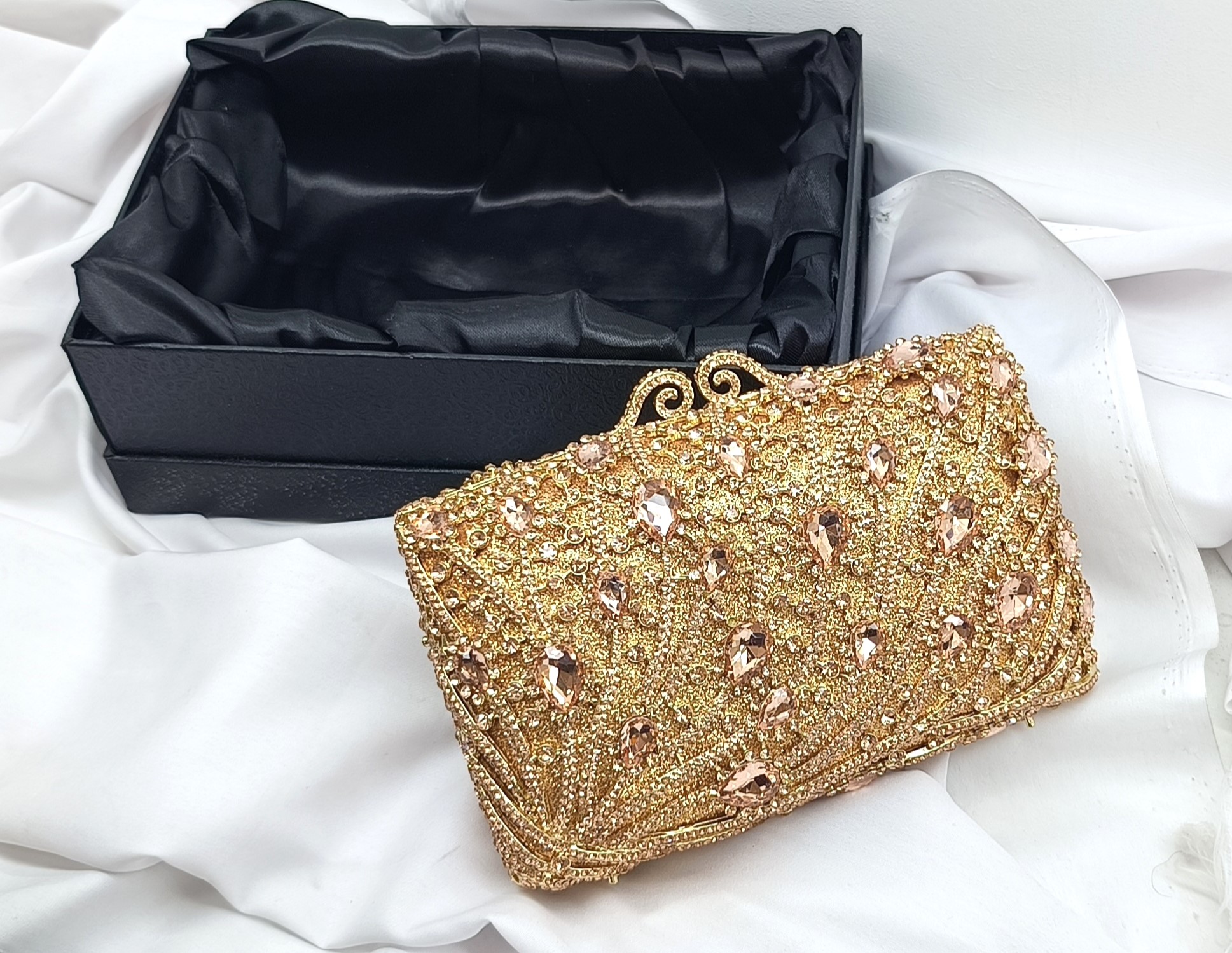 Fasionable ladies party purse