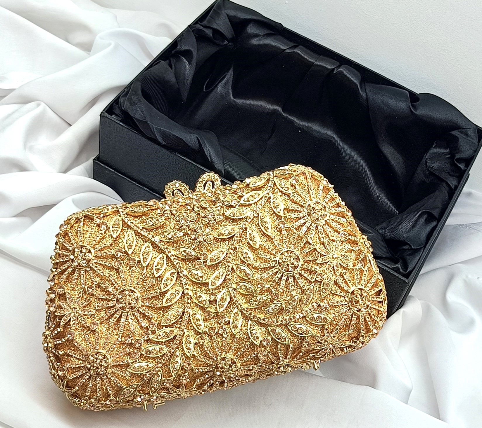 Luxury ladies party purse